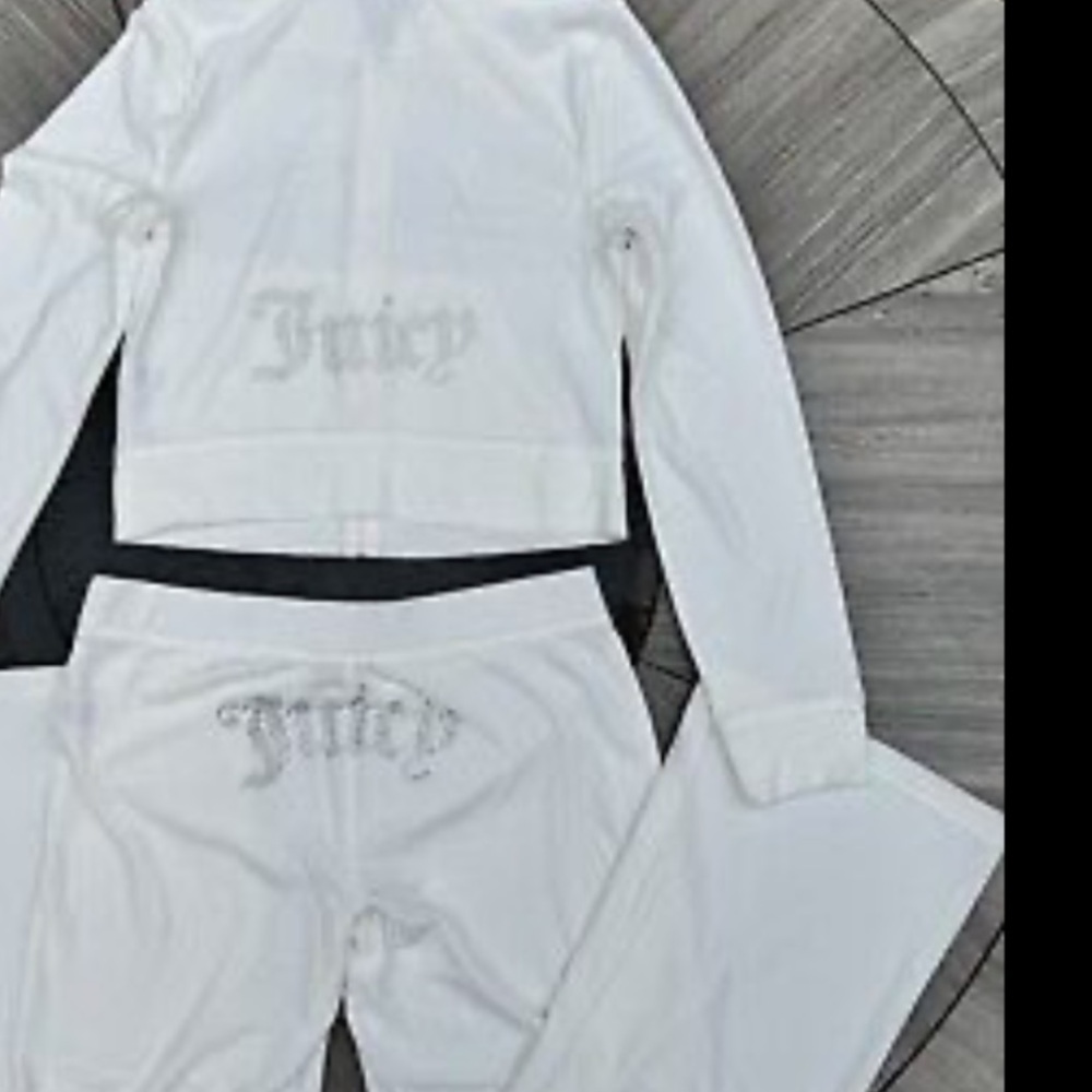 Juicy Couture Velour Bling Tracksuit White New with tag size L
So cute.